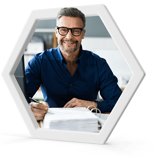 Smiling accountant at Afinida Accounting providing fractional accounting services to businesses in Escondido, CA